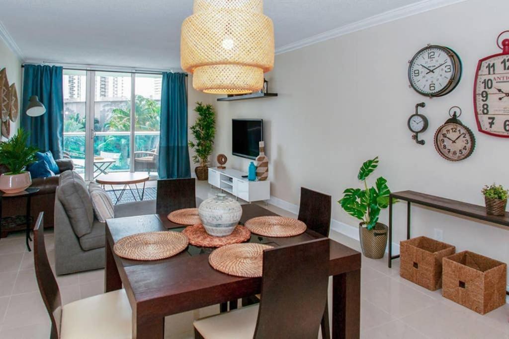Beautiful Apartment Steps Away From The Beach Miami Beach Buitenkant foto