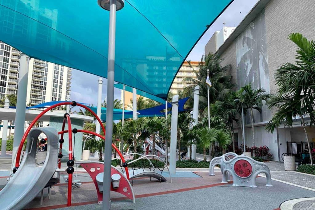 Beautiful Apartment Steps Away From The Beach Miami Beach Buitenkant foto