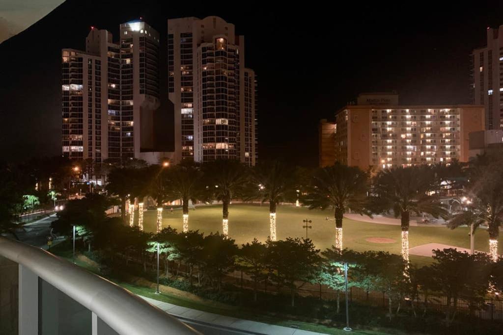 Beautiful Apartment Steps Away From The Beach Miami Beach Buitenkant foto