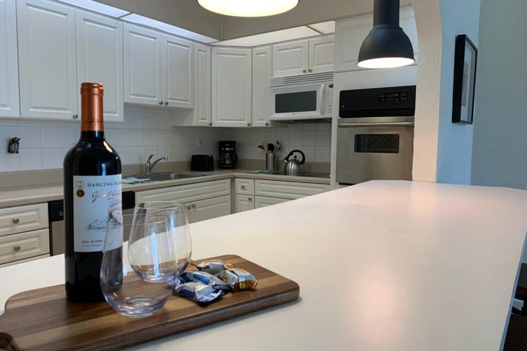 Beautiful Apartment Steps Away From The Beach Miami Beach Buitenkant foto